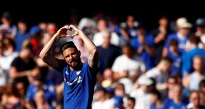 Oliver Giroud wants Eden Hazard to stay at Chelsea this summer